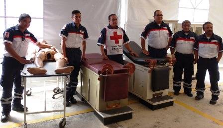 Donan equipo de enfermería a delegación de la Cruz Roja