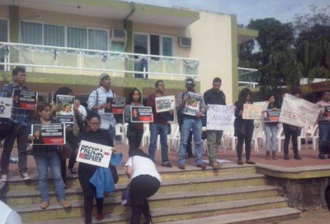 Protestan en Veracruz por desaparición del periodista Moisés Sánchez Cerezo.