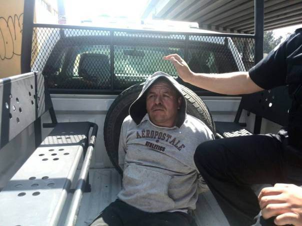 Detienen en carretera Texcoco-Lechería a un sujeto por robar camioneta cargada de tinacos