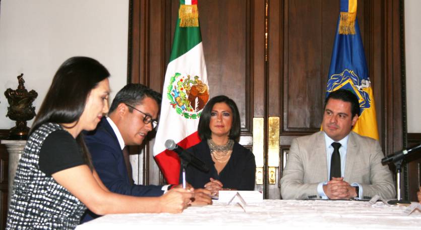
Firma INMUJERES convenio con Jalisco y atestigua presentación 
