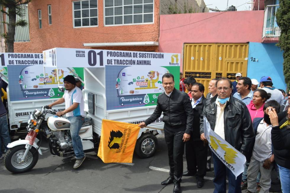Gobierno de Nezahualcóyotl inicia programa de sustitución de casi 500 caballos utilizados para la recolección de basura por vehículos motorizados