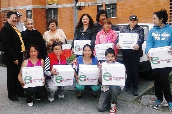 Mireya Méndez entrega apoyos sociales a grupos vulnerables en Ecatepec