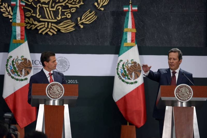 El presidente Enrique Peña Nieto, tomó protesta a Eduardo Sánchez Hernández, como Coordinador de Comunicación Social de la Presidencia de la República, en relevo de David Ló