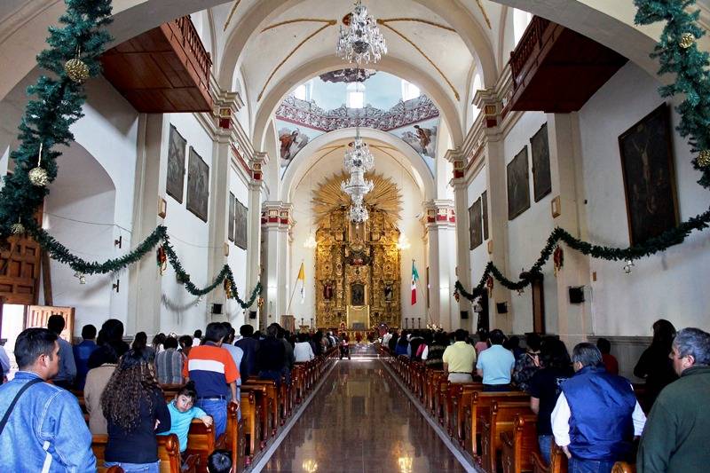 Agradece Rector de la Catedral de Texcoco  por  restauración de retablos