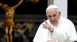 Pide el Papa a creyentes proteger y sostener el matrimonio