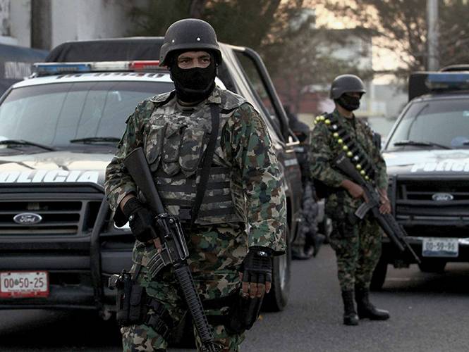 
Sedena debe abrir partes militares sobre Ayotzinapa: IFAI