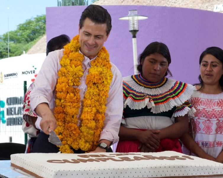 Peña Nieto celebra en Guerrero su cumpleaños 49