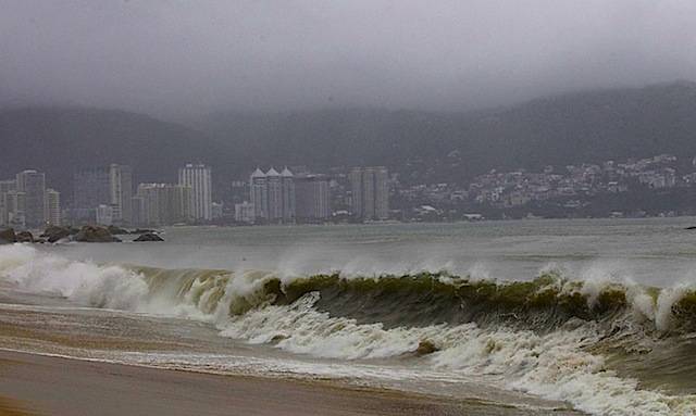 La onda tropical 28 seguirá provocando lluvias en Guerrero