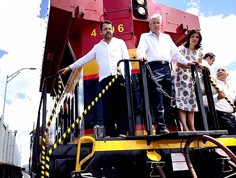 México-EU inauguran puente ferroviario entre Matamoros y Brownsville 