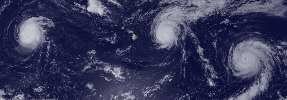Tres huracanes simultáneos de categoría 4 agitan al Pacífico
