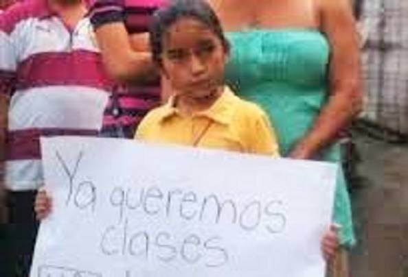 Más de 270 alumnos no tienen clases por falta de maestros en Ecatepec