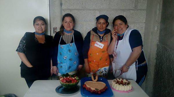 Favorables cursos de repostería y manualidades gestiono Mujeres piensa en Rosa en Tecámac