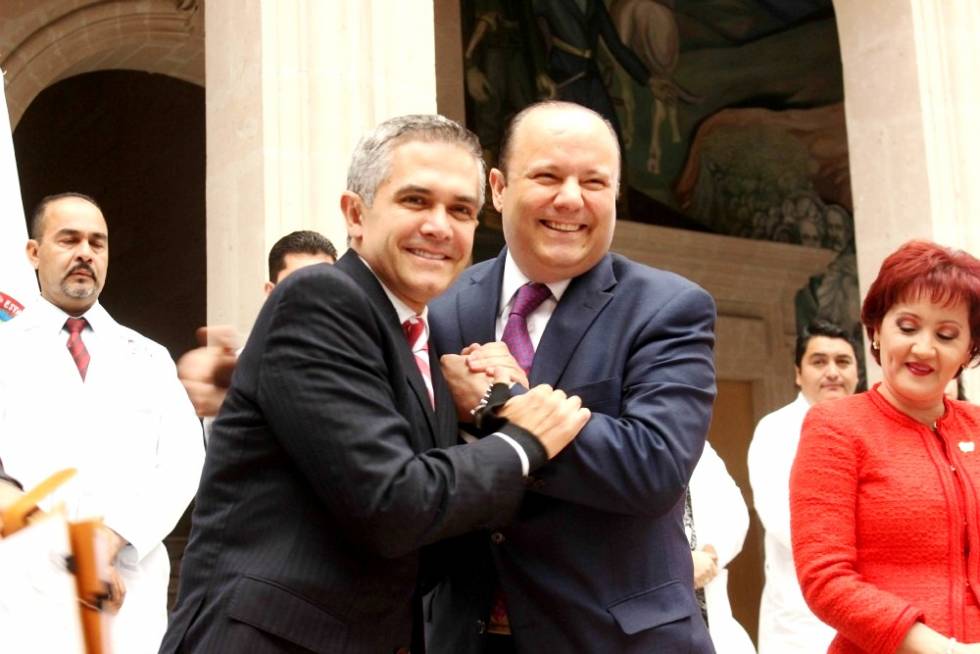   Firma Jefe de Gobierno convenio para llevar “El Médico a tu Casa” a Chihuahua