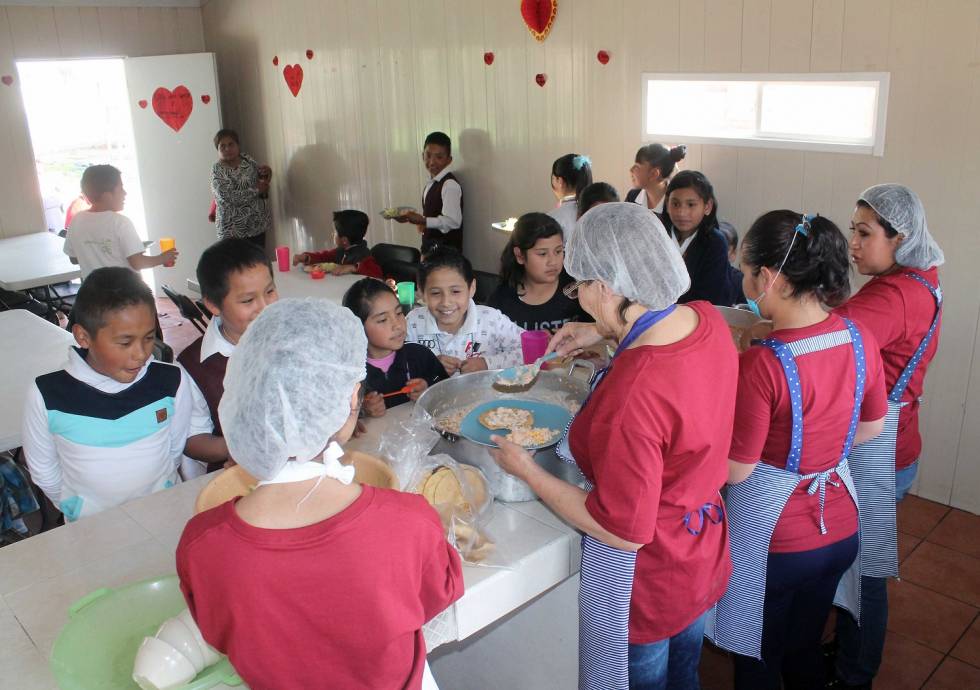 Reequipa DIF Ecatepec 28 desayunadores escolares para fortalecer alimentación de alumnos