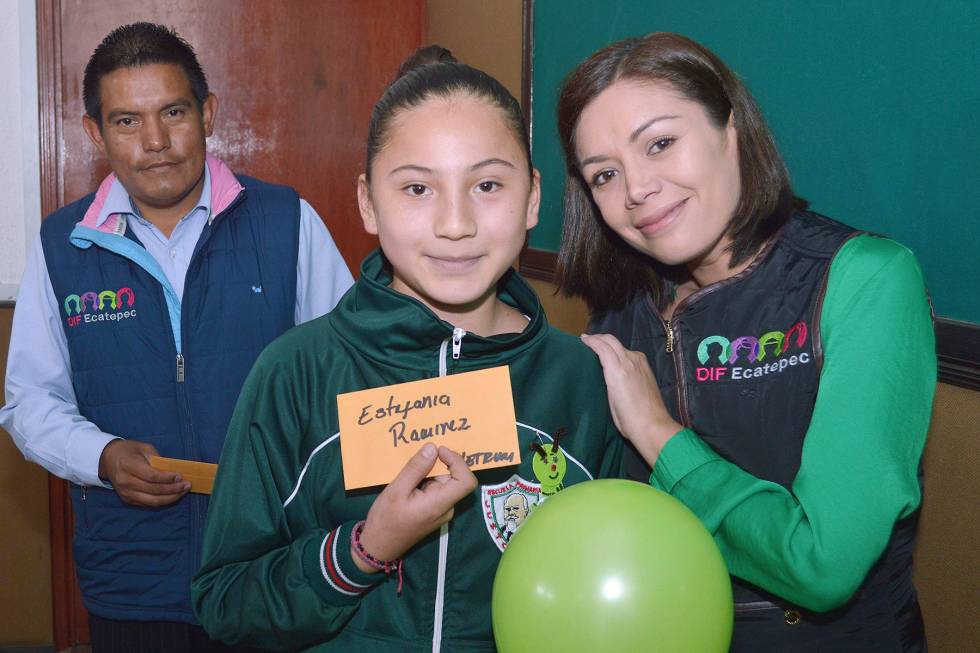 Apoya DIF Ecatepec con becas METRUM a 60 niños y adolecentes para seguir estudios
